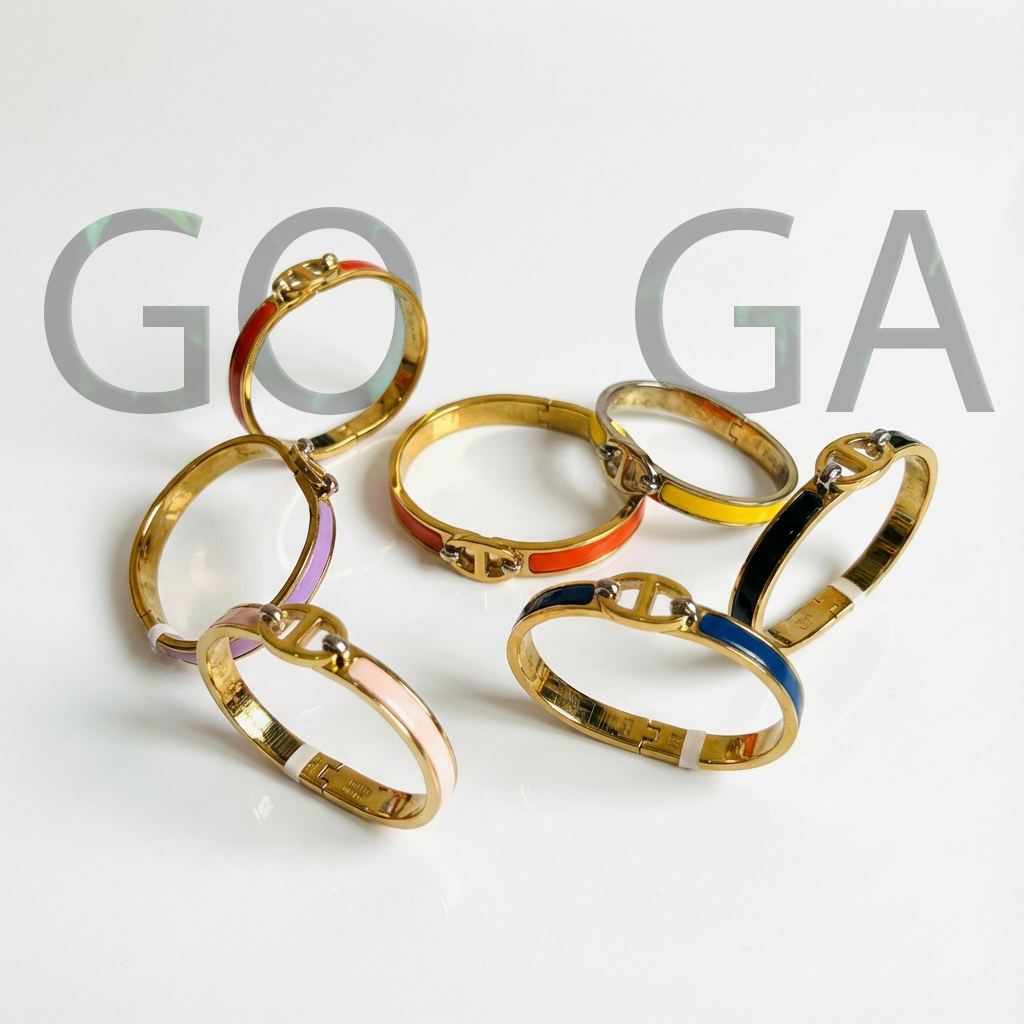 Women’s Accessories