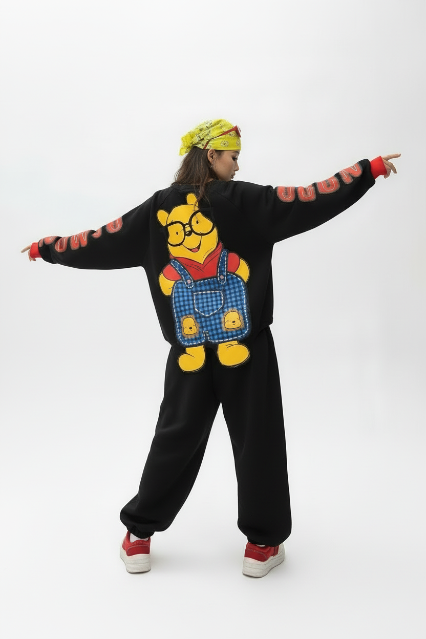 Winnie the Pooh Oversized Sweatshirt - Black